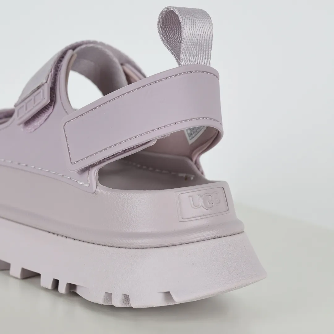 Copy price 💰560 Core recommendation Good price UGG Velcro slippers sandals summer versatile slippers soft sole non-slip beach thick sole casual elegant sandals The style of UGG sandals is really nice. It is suitable for all ages. The soles are made of super lightweight EVA foam. The classic material of U family can be said to be "light" to let you enjoy a different naked feeling. It is one of the most worth buying sandals in history. I guarantee you will not regret the series. Original OEM production Y products are available now. Size: 35 36 37 38 39 40